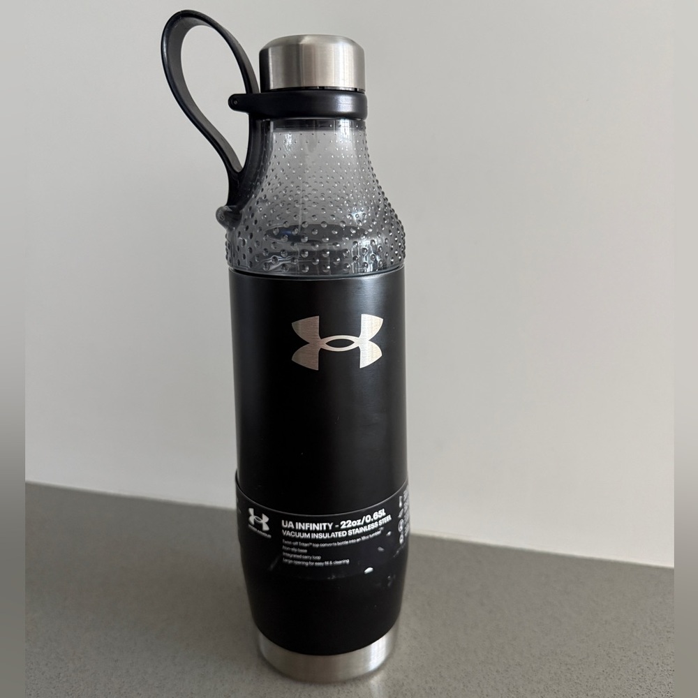 Under Armour Infinity 22 oz Black and Silver Insulated Water Bottle